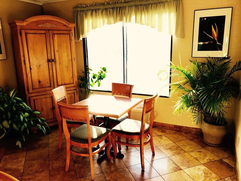 Days Inn By Wyndham Anaheim Near The Park Dış mekan fotoğraf
