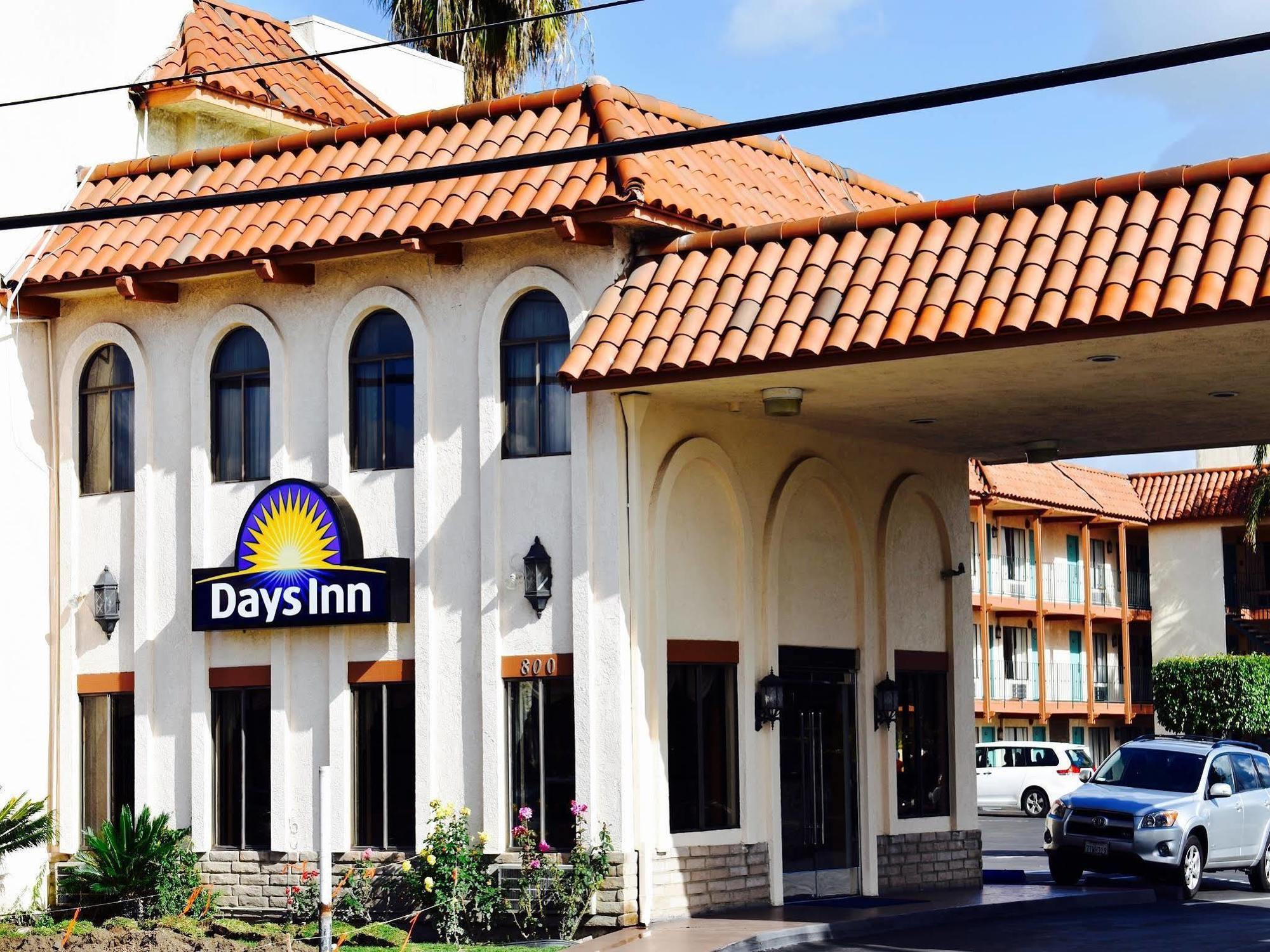 Days Inn By Wyndham Anaheim Near The Park Dış mekan fotoğraf