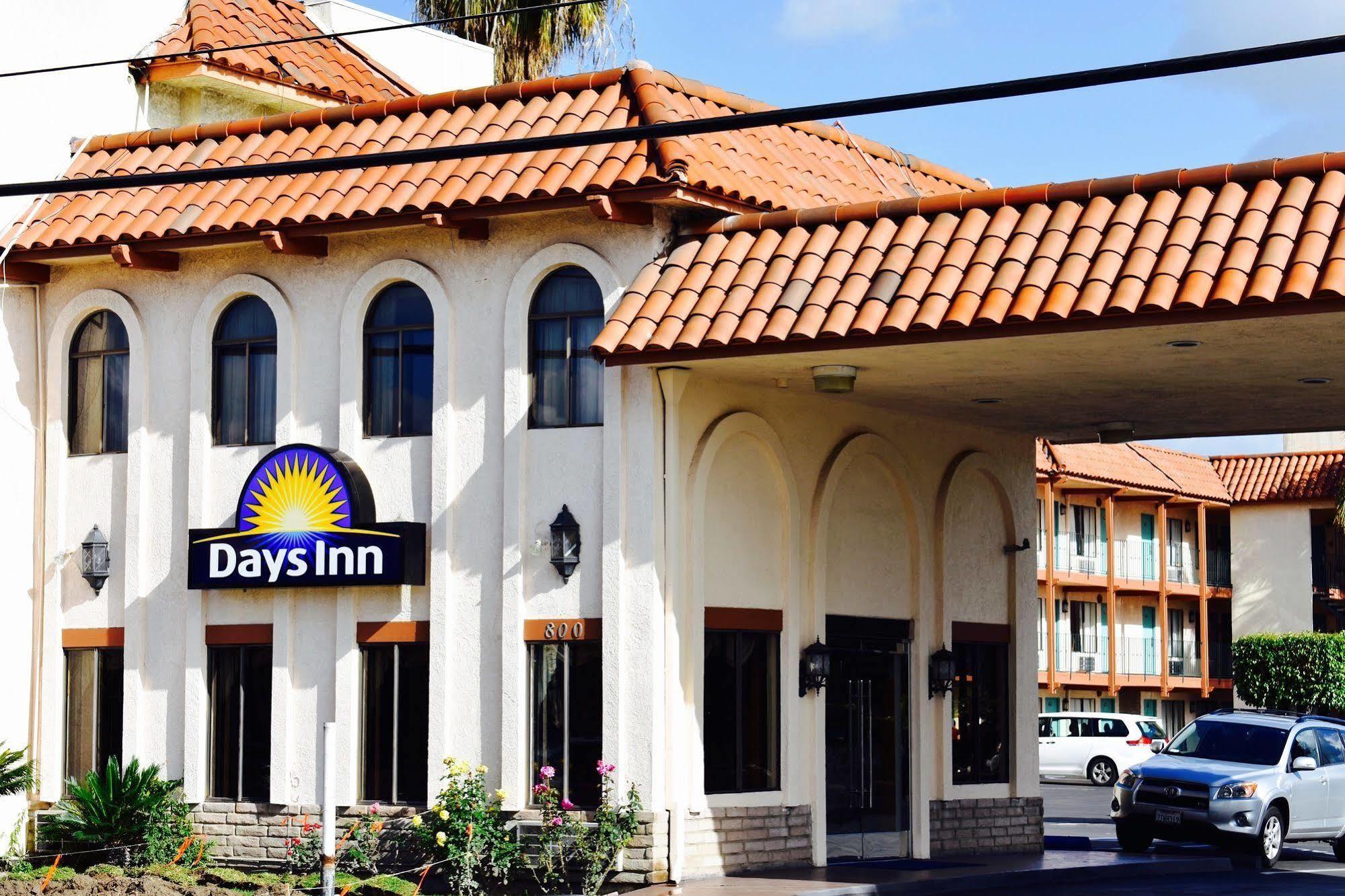 Days Inn By Wyndham Anaheim Near The Park Dış mekan fotoğraf